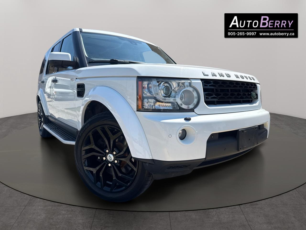 2011 Land Rover LR4 LUX Photo