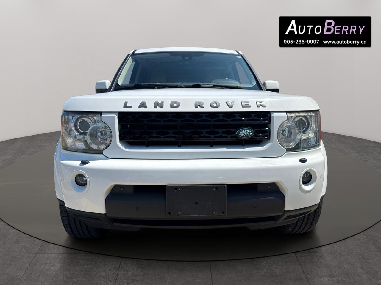 2011 Land Rover LR4 LUX Photo