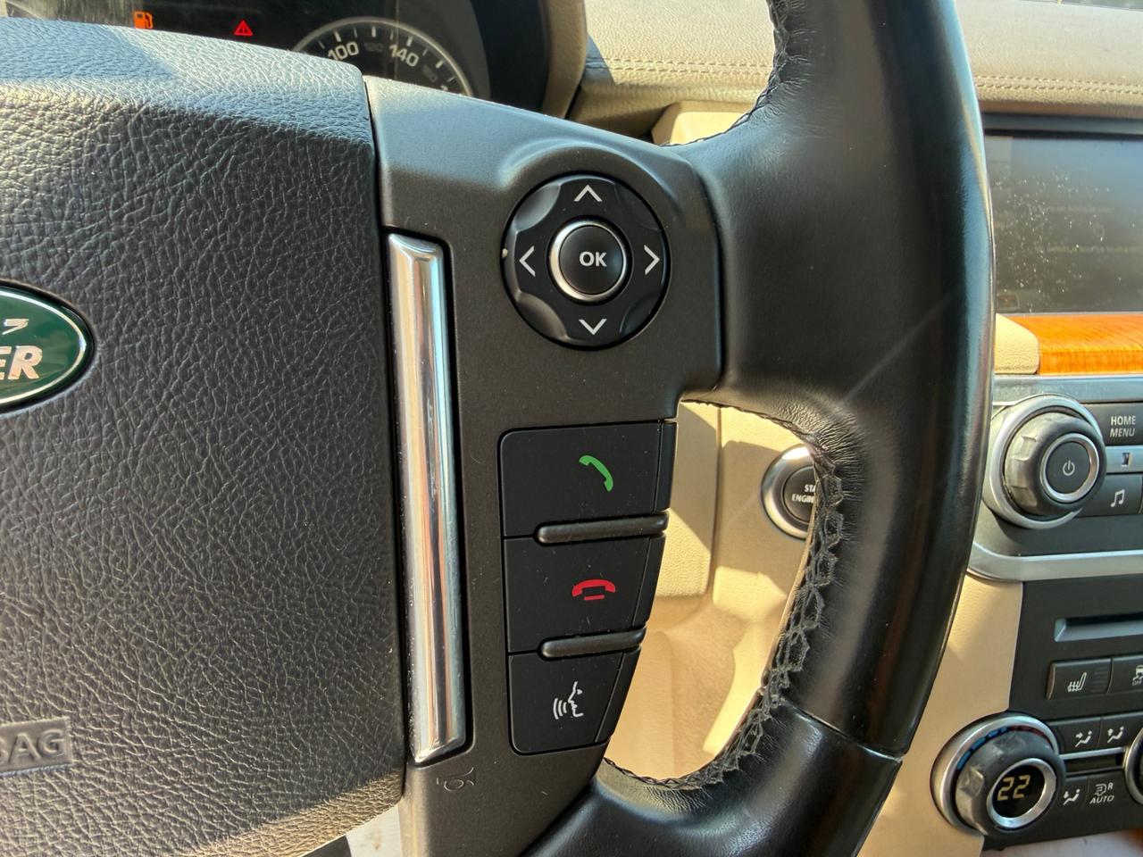 2011 Land Rover LR4 LUX Photo