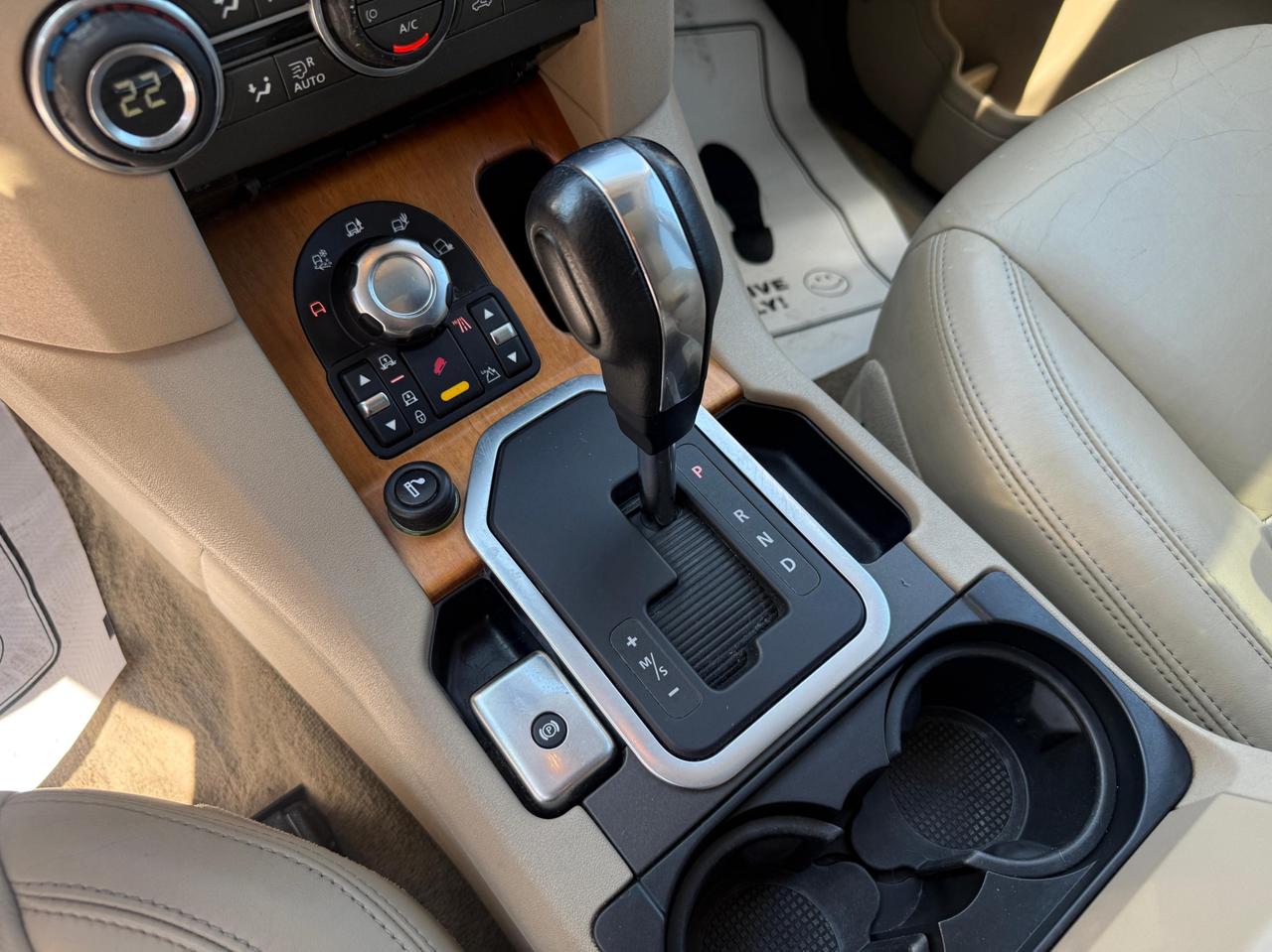 2011 Land Rover LR4 LUX Photo