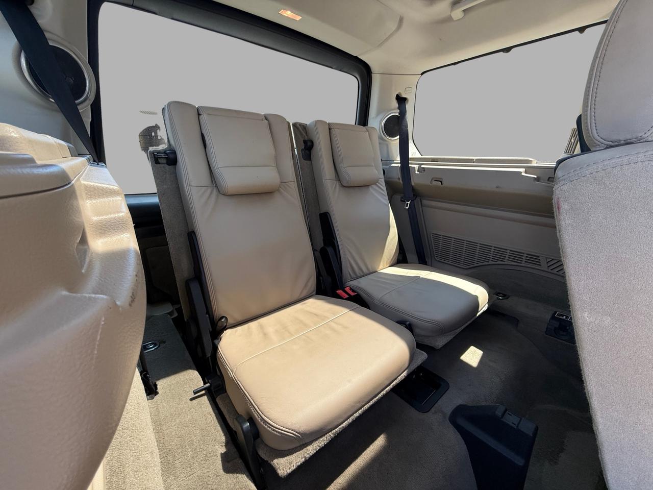 2011 Land Rover LR4 LUX Photo