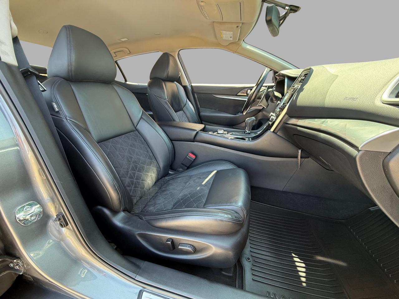 2016 Nissan Maxima SR Photo