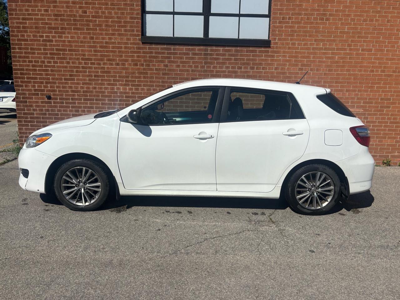 2014 Toyota Matrix 4DR WGN AUTO FWD Photo