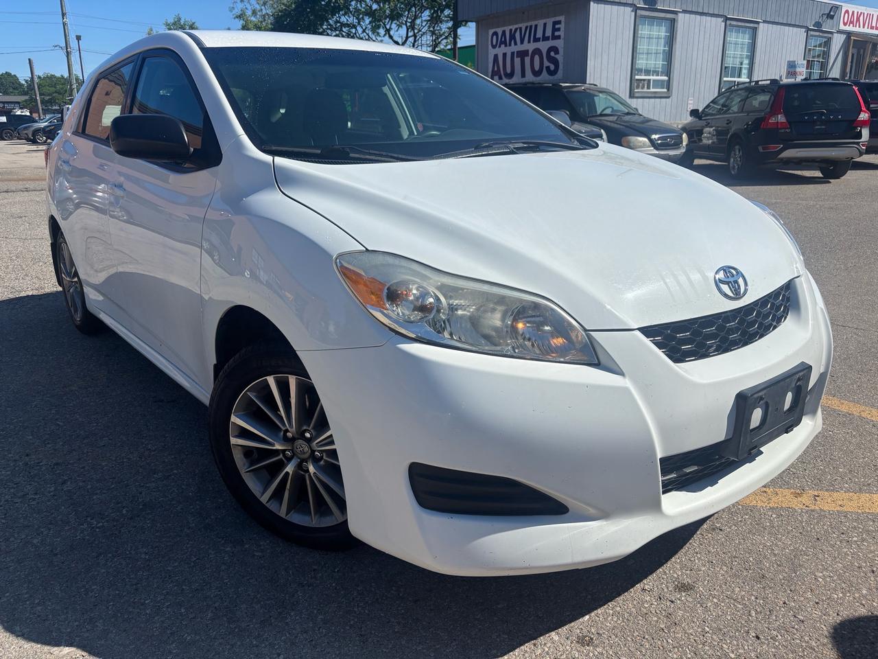 2014 Toyota Matrix 4DR WGN AUTO FWD Photo