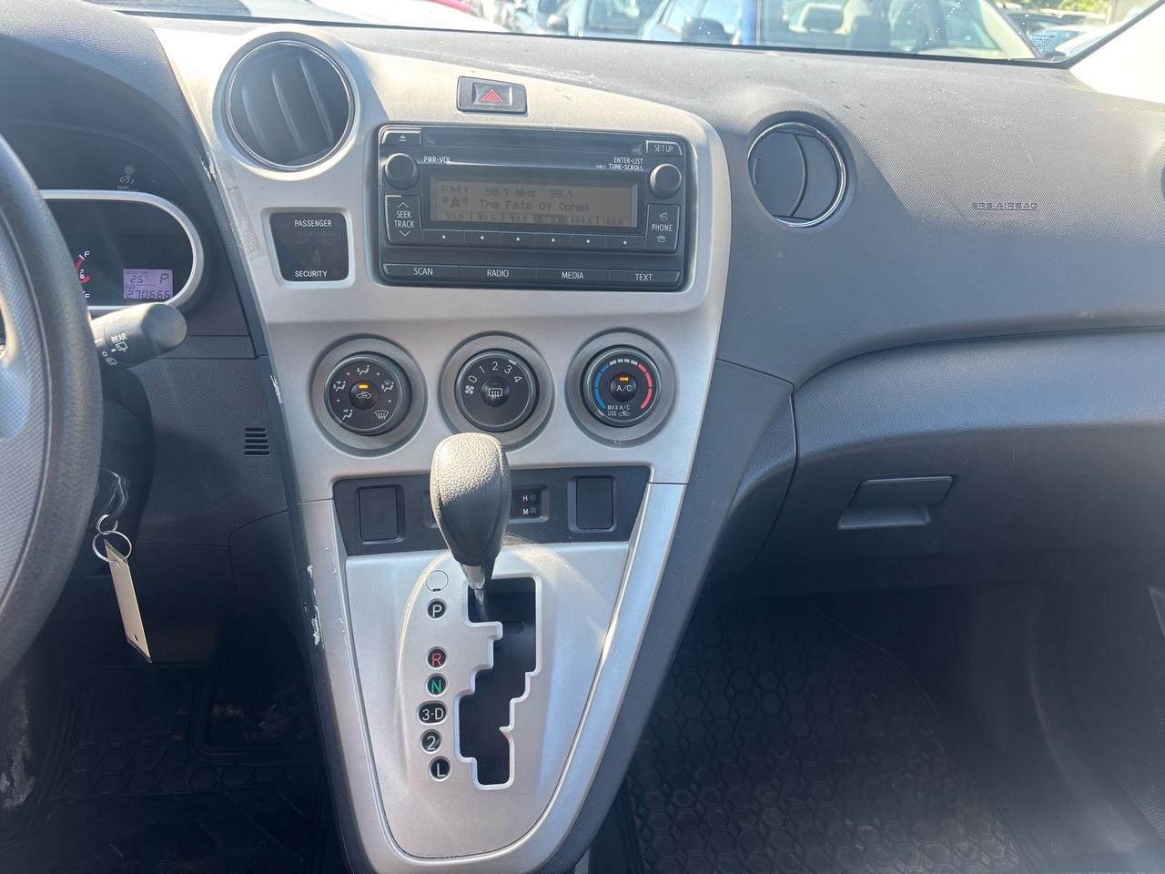 2014 Toyota Matrix 4DR WGN AUTO FWD Photo