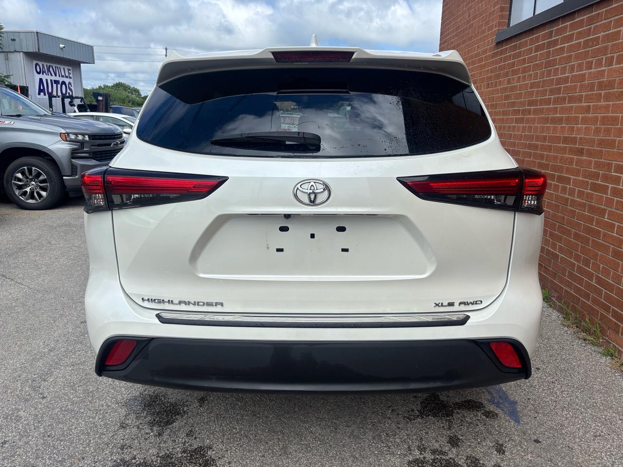 2021 Toyota Highlander XLE AWD Photo