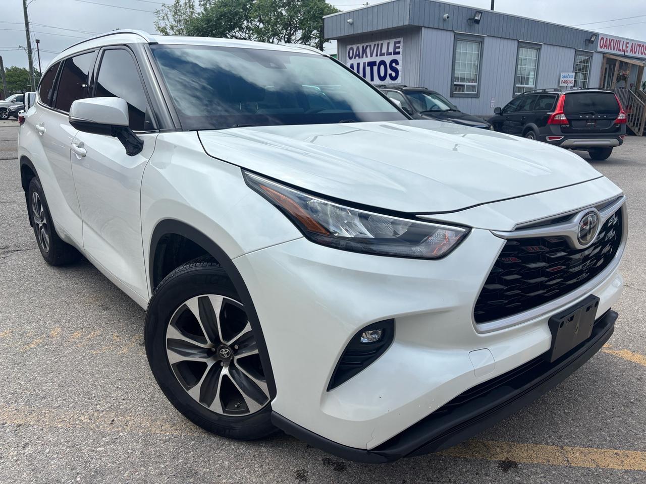 2021 Toyota Highlander XLE AWD Photo