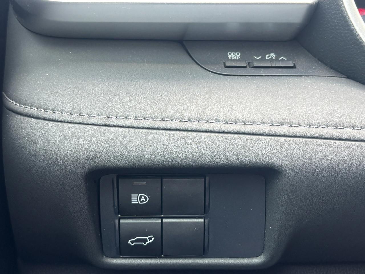 2021 Toyota Highlander XLE AWD Photo