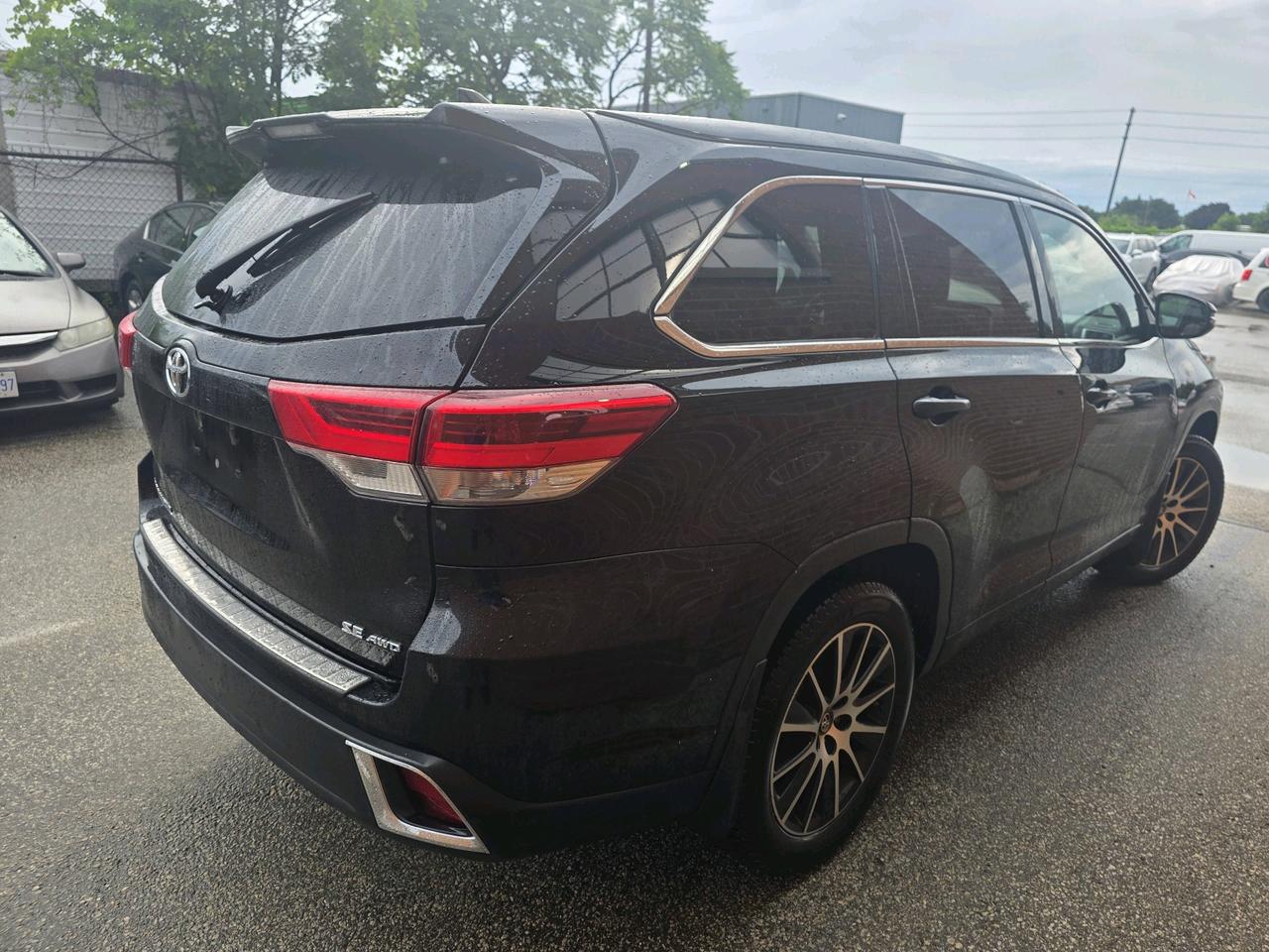 2017 Toyota Highlander SE AWD Navi Leather 7 Passangers Photo4