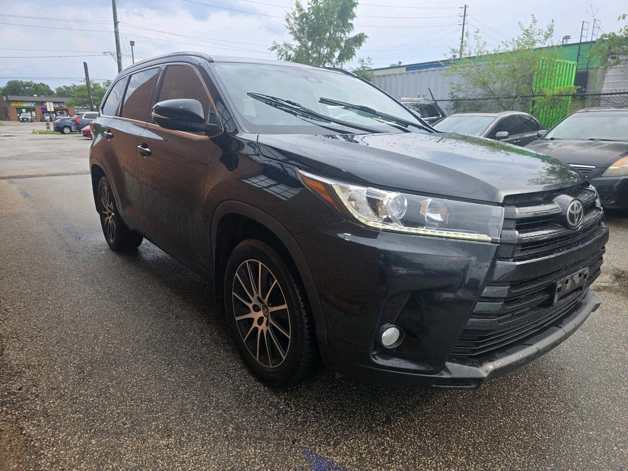 2017 Toyota Highlander SE AWD Navi Leather 7 Passangers Photo