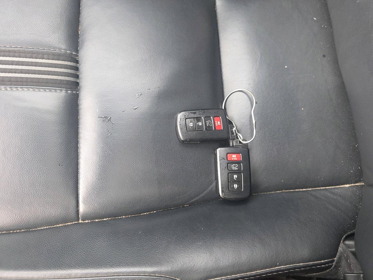 2017 Toyota Highlander SE AWD Navi Leather 7 Passangers Photo