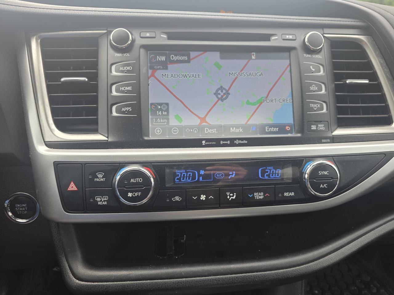 2017 Toyota Highlander SE AWD Navi Leather 7 Passangers Photo