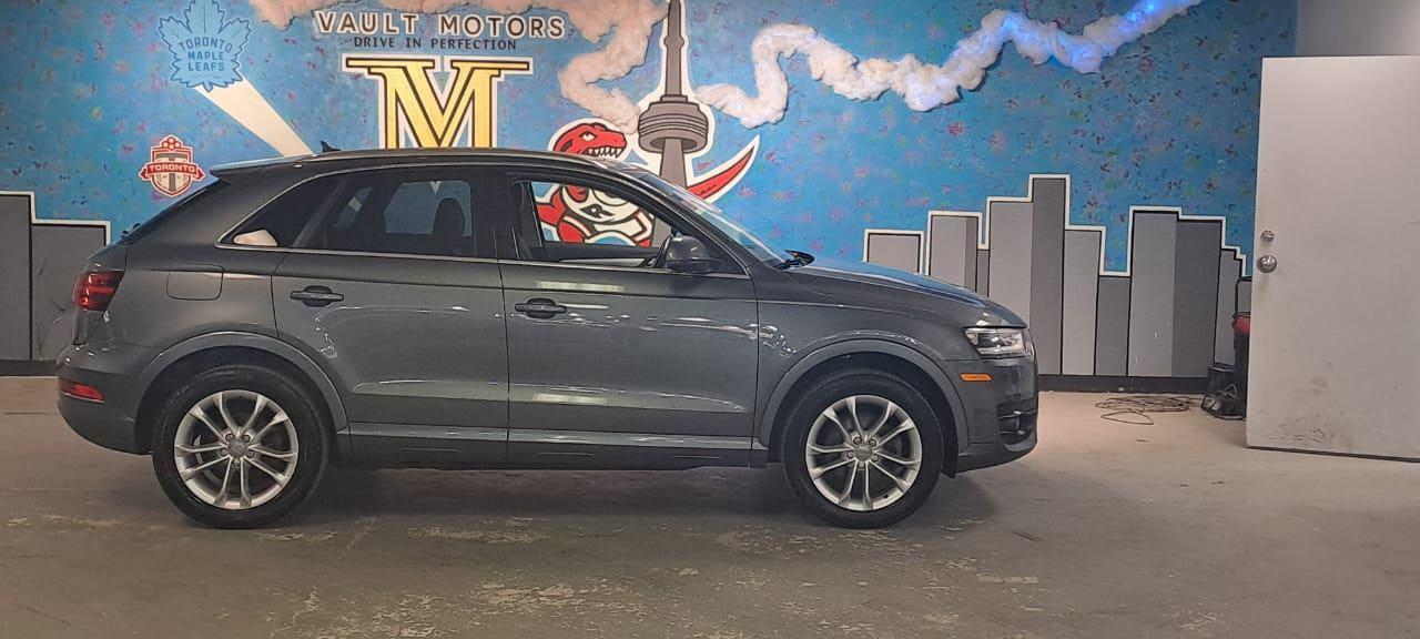 2015 Audi Q3 quattro 4dr 2.0T Technik Photo