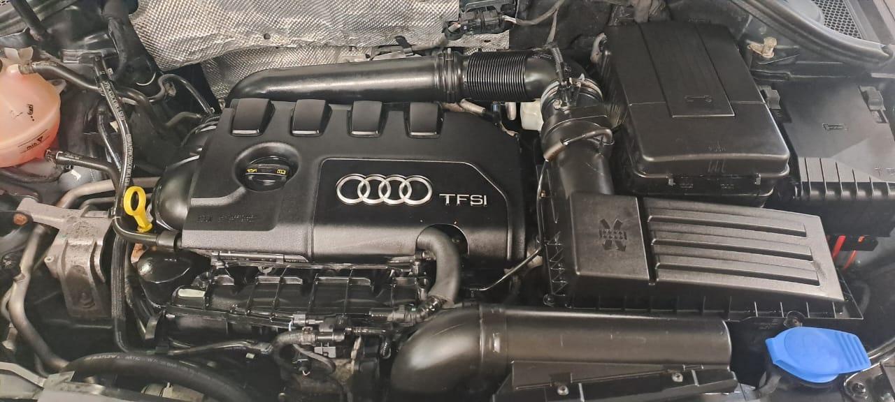 2015 Audi Q3 quattro 4dr 2.0T Technik Photo