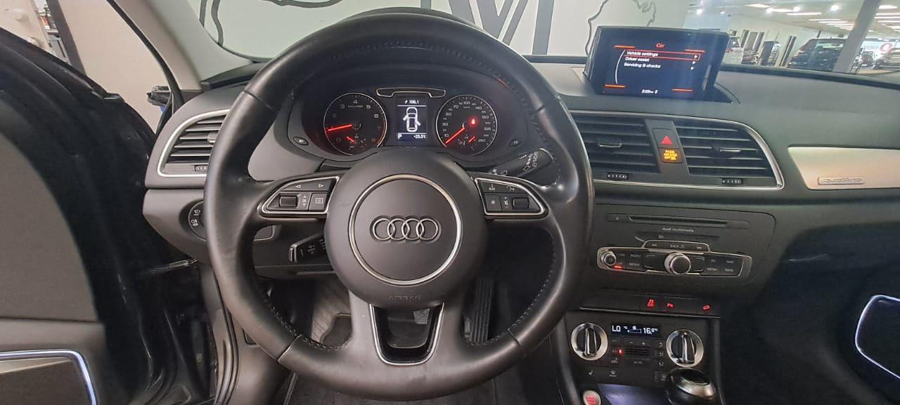 2015 Audi Q3 quattro 4dr 2.0T Technik Photo