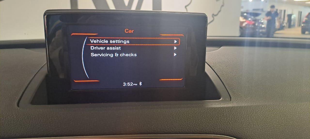 2015 Audi Q3 quattro 4dr 2.0T Technik Photo