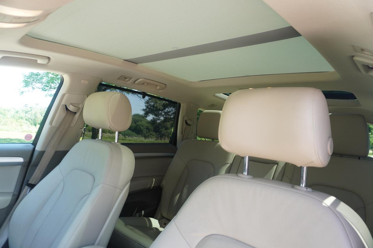 2014 Audi Q7 1 OWNER / ACCIDENT FREE / SUPERCHARGED / SPORT PACKAGE Photo