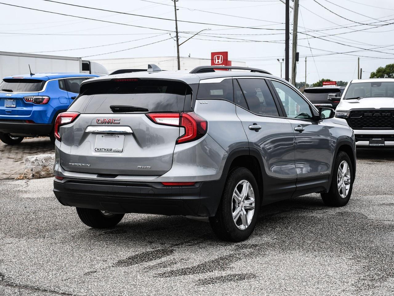 2024 GMC Terrain AWD SLE Photo