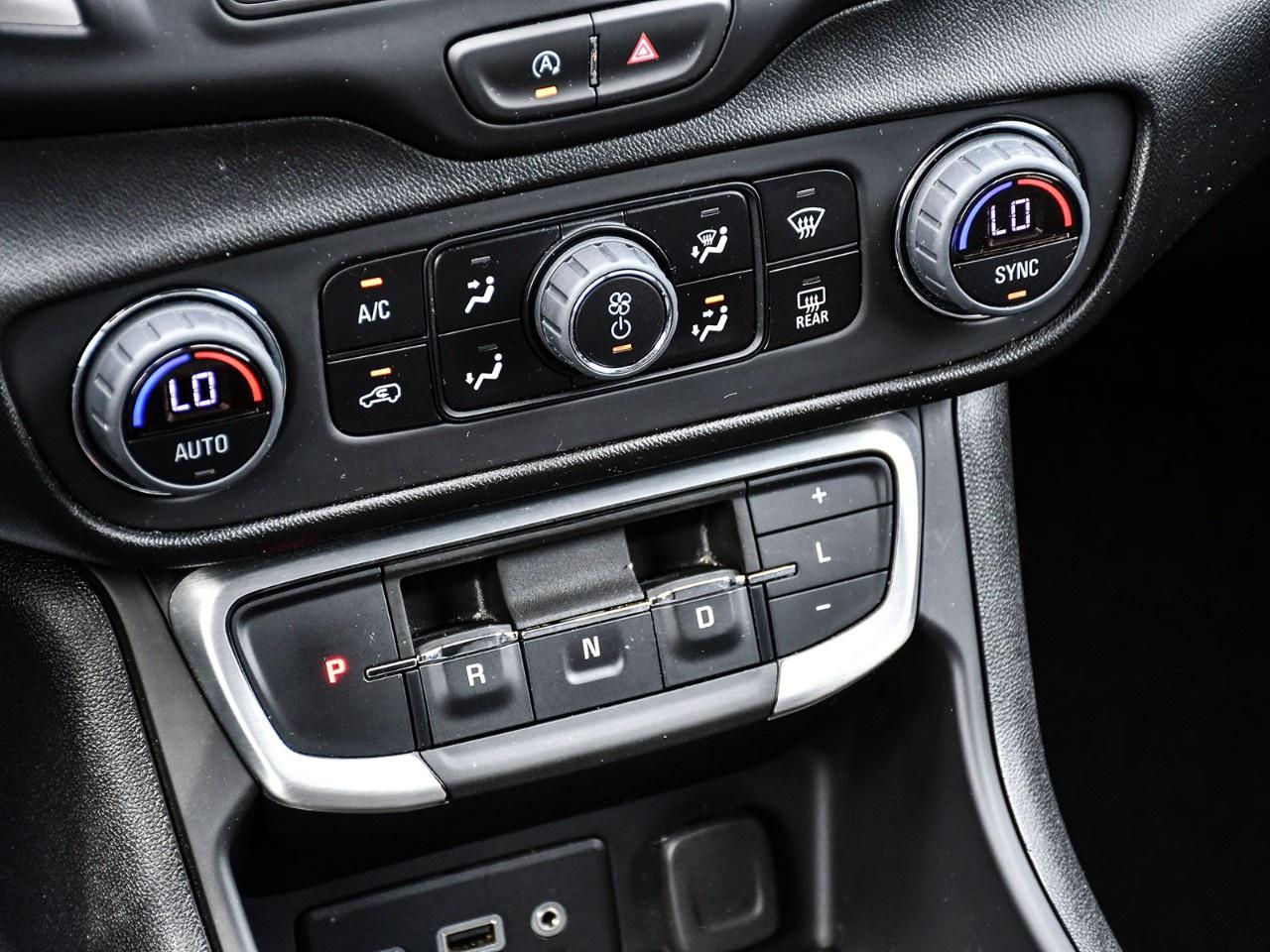 2024 GMC Terrain AWD SLE Photo