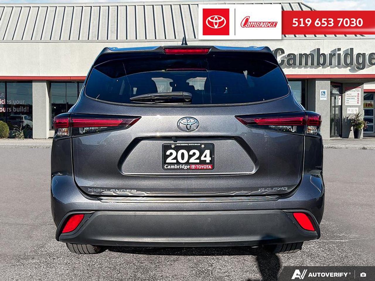 2024 Toyota Highlander XLE Photo4