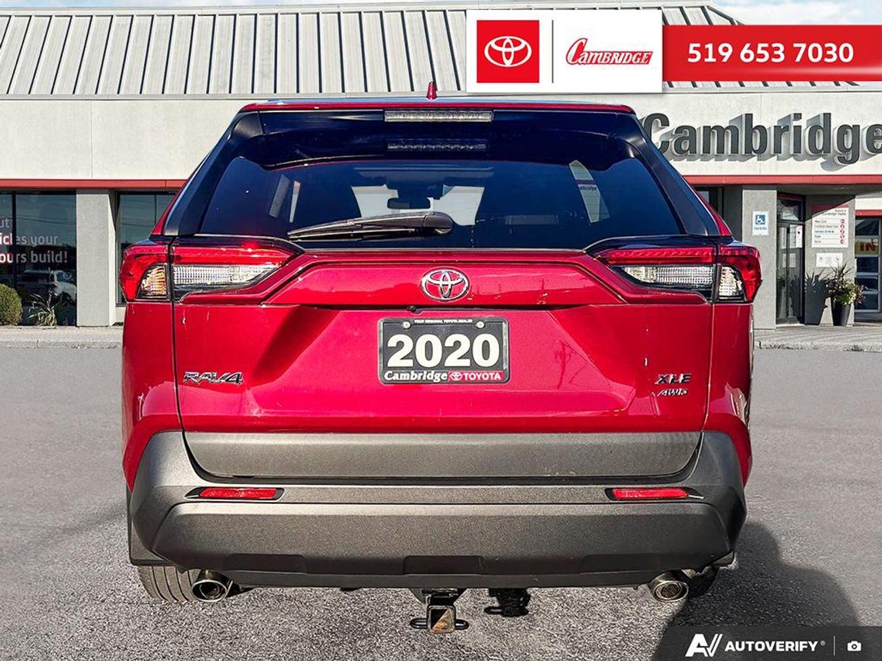 2020 Toyota RAV4 XLE Photo4