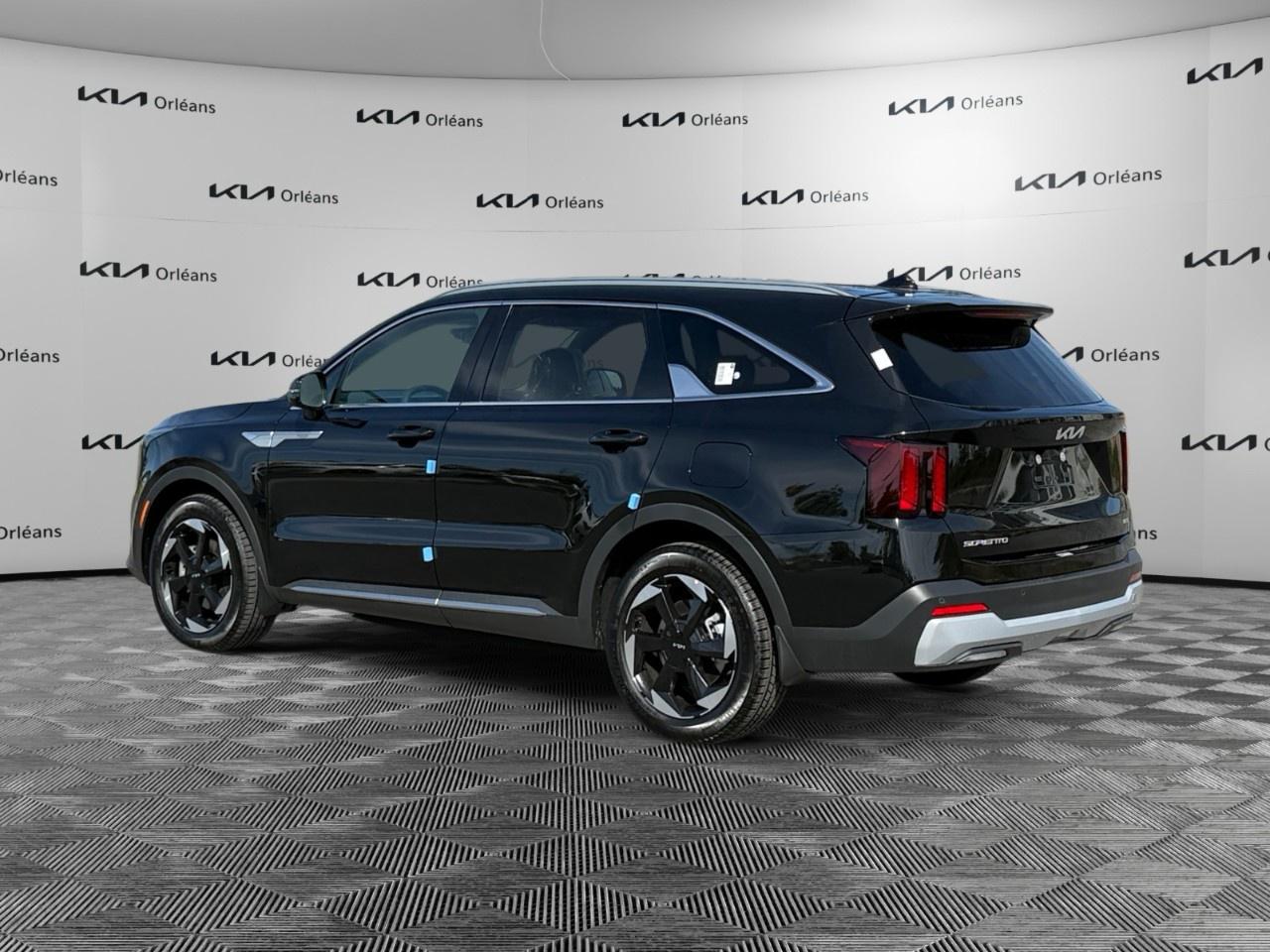 2026 Kia Sorento Hybrid EX AWD Photo2