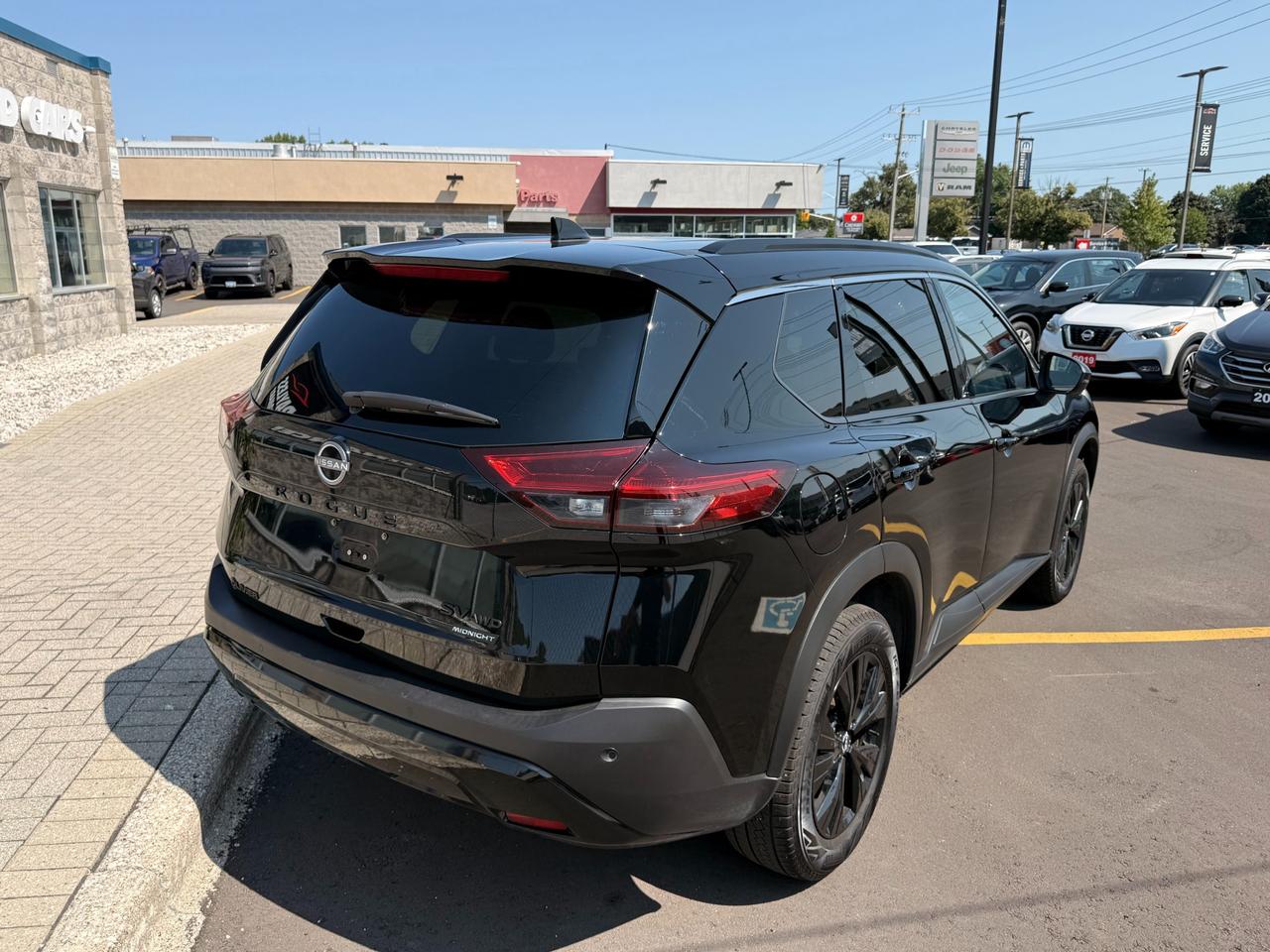 2023 Nissan Rogue SV MIDNIGHT EDITION Photo2