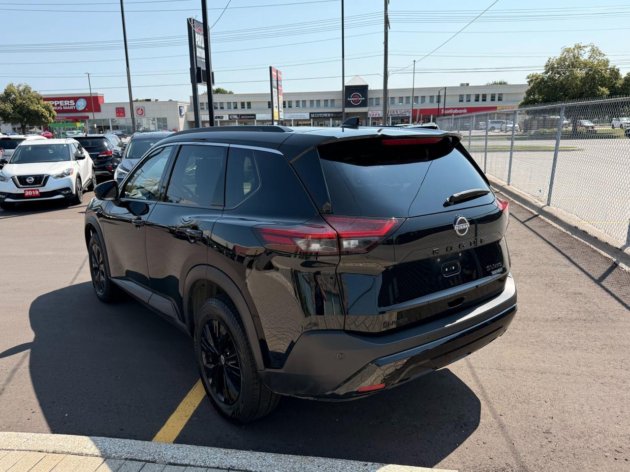 2023 Nissan Rogue SV MIDNIGHT EDITION Photo4