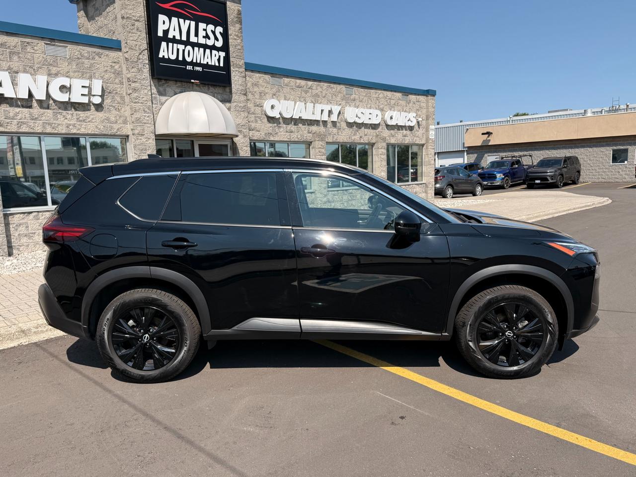2023 Nissan Rogue SV MIDNIGHT EDITION Photo1