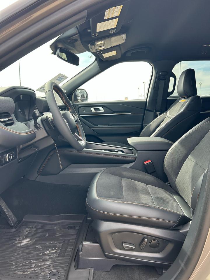 2026 Ford Explorer TREMOR 4WD 800A Photo