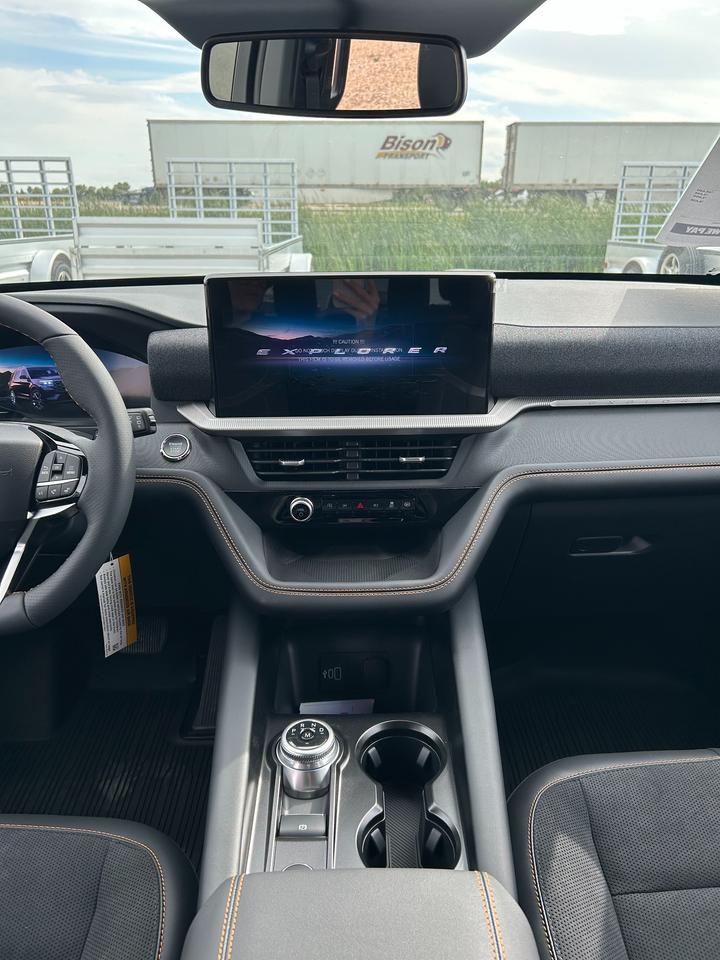 2026 Ford Explorer TREMOR 4WD 800A Photo