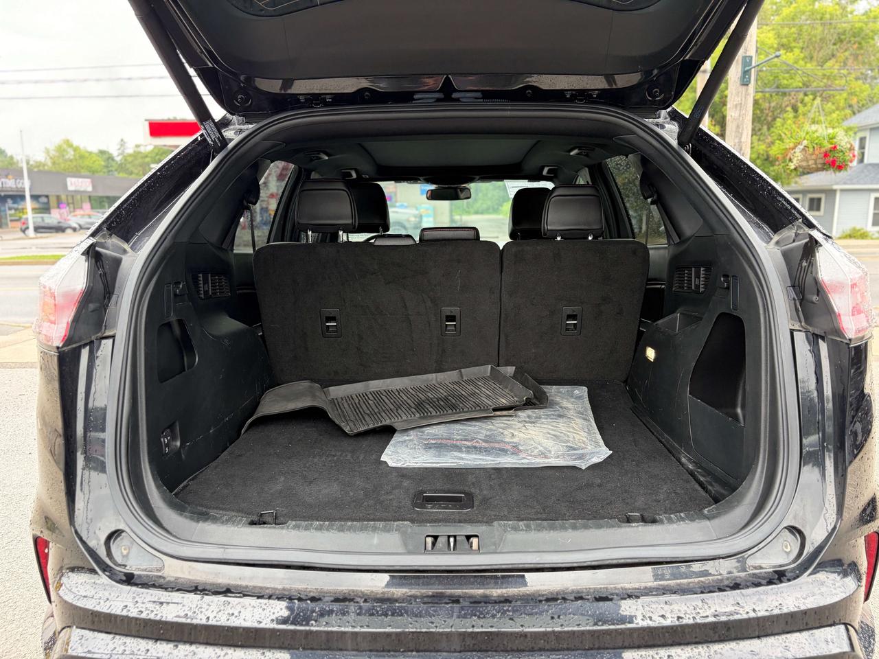 2022 Ford Edge ST Line AWD Photo