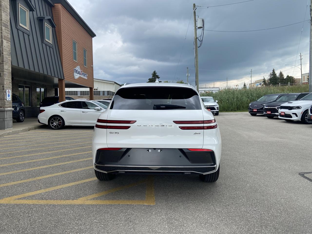 2026 Genesis GV70 2.5T Advanced AWD Photo2