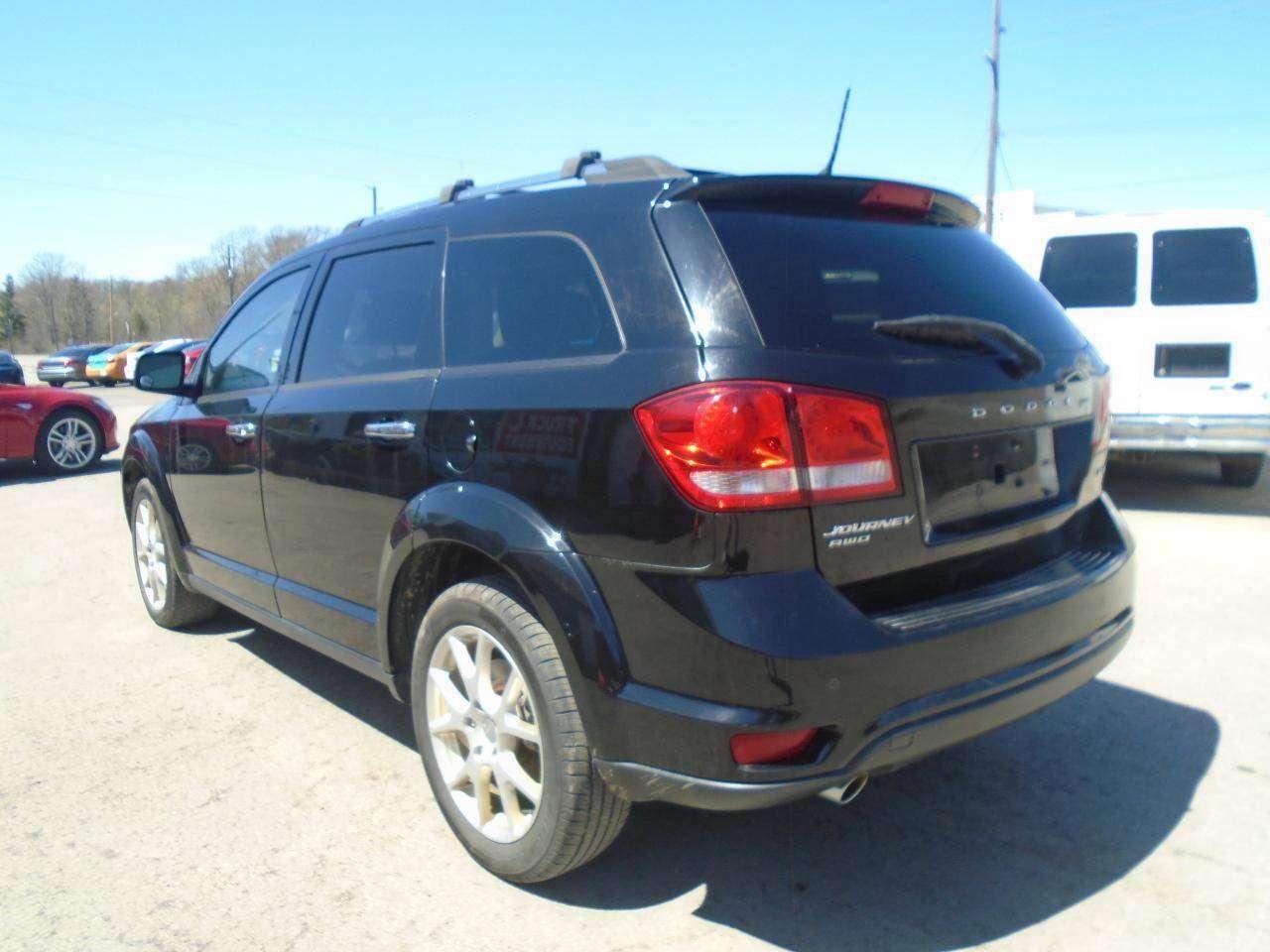 2017 Dodge Journey AWD 4dr GT 7 PASS. Photo