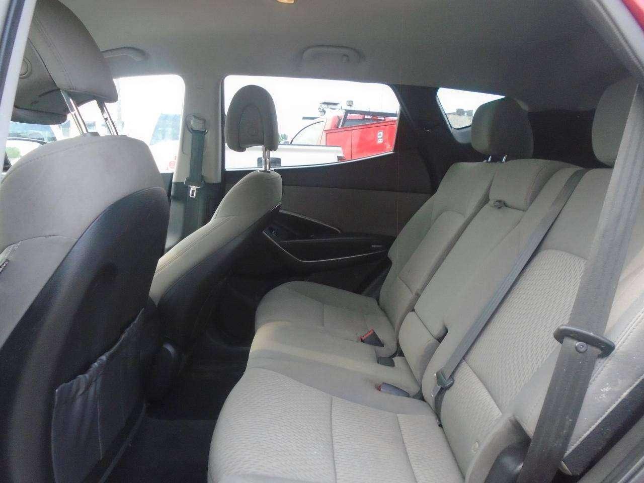 2018 Hyundai Santa Fe 2.4L AWD + TOW PKG Photo