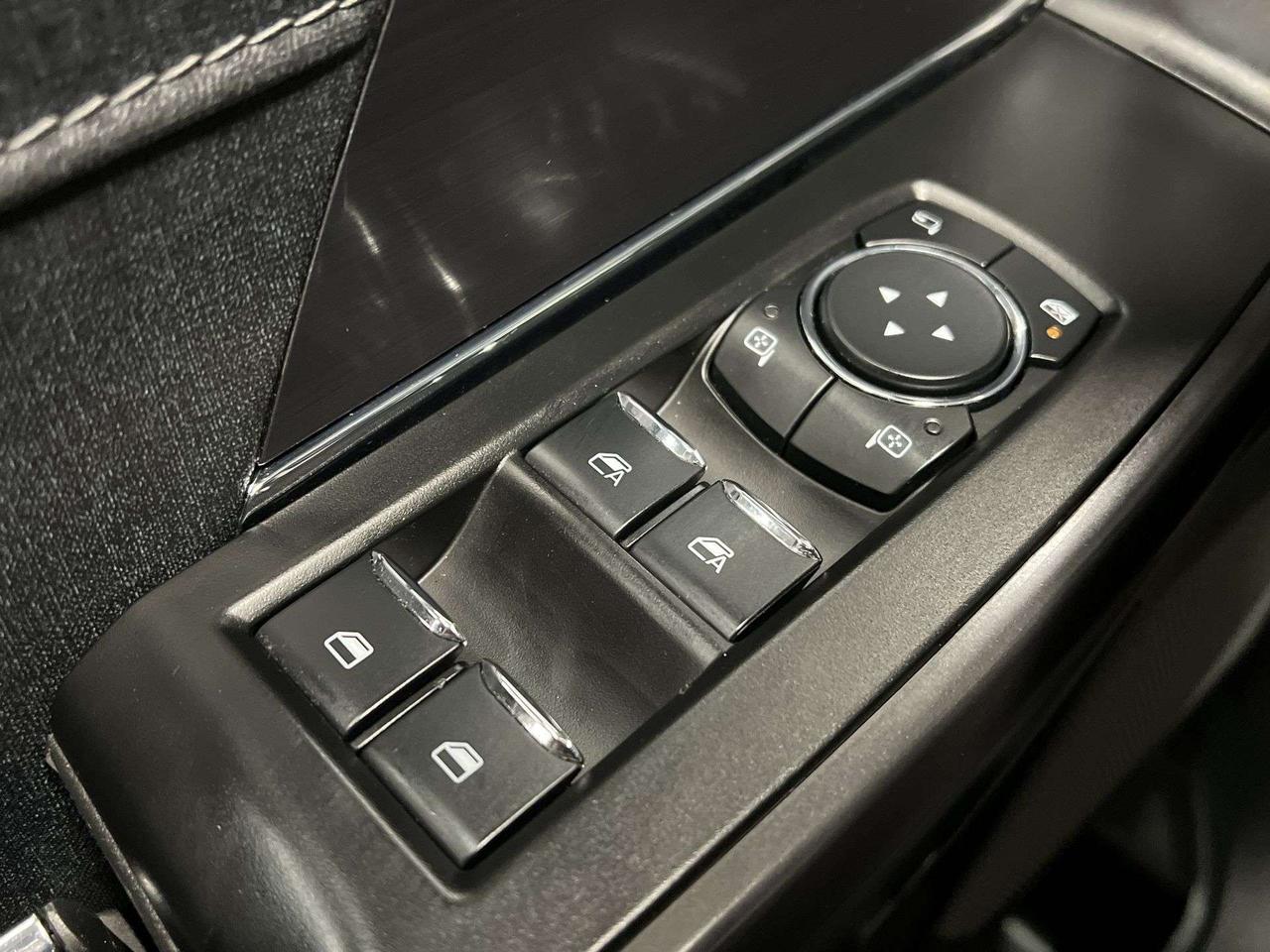 2024 Ford F-150 HYBRID LARIAT 4X4 | CREW | LEATHER | PANO ROOF Photo