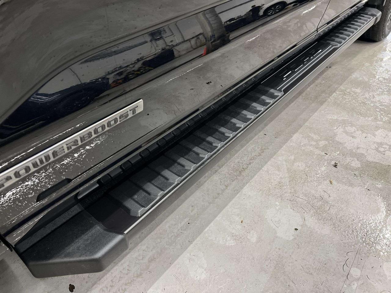 2024 Ford F-150 HYBRID LARIAT 4X4 | CREW | LEATHER | PANO ROOF Photo