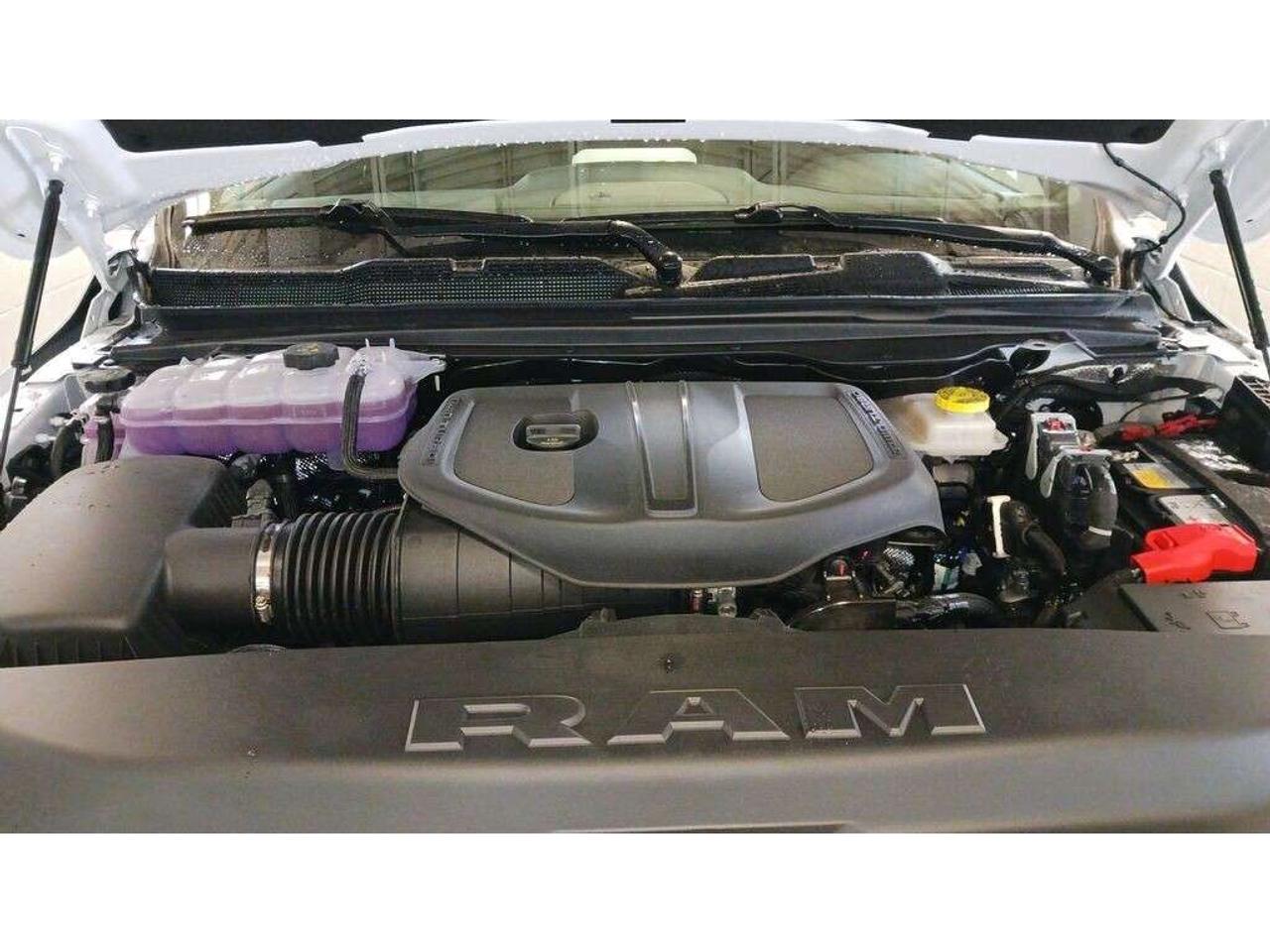 2026 RAM 1500 Sport 4x4 Crew Cab 5'7 Box Photo