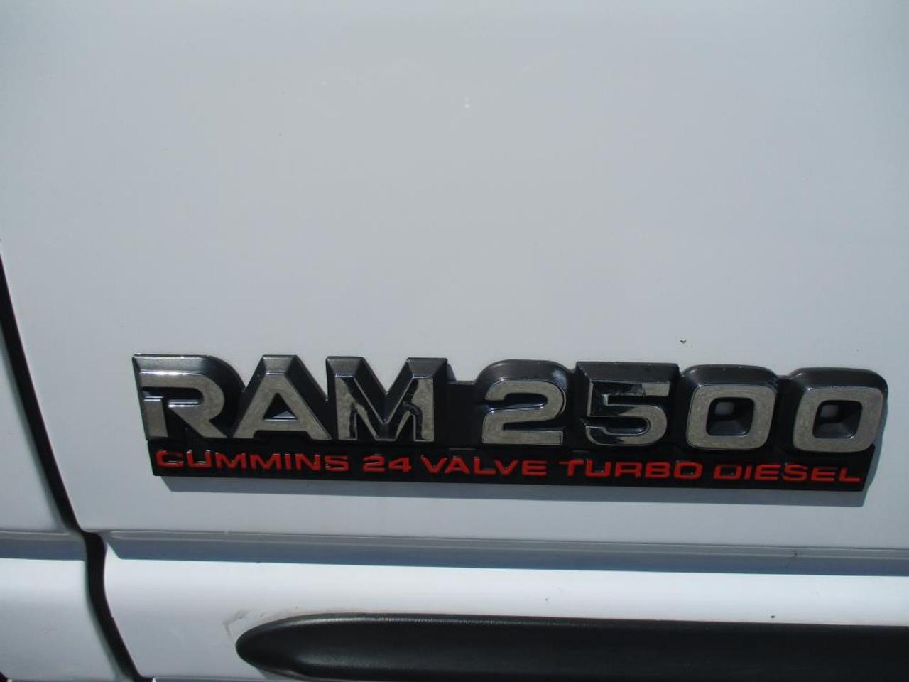 2001 Dodge Ram 2500 CUMMINS SLT RWD - Photo #9