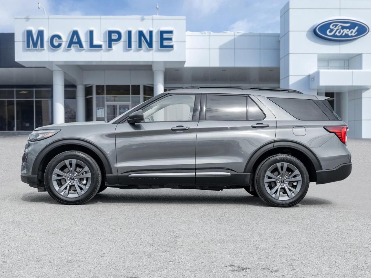 2025 Ford Explorer XLT Photo