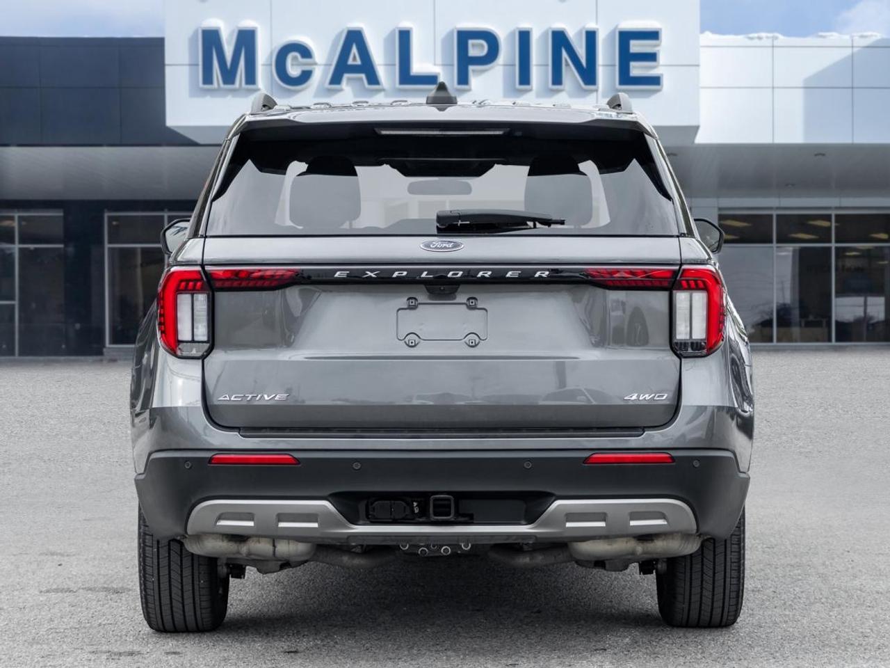 2025 Ford Explorer XLT Photo