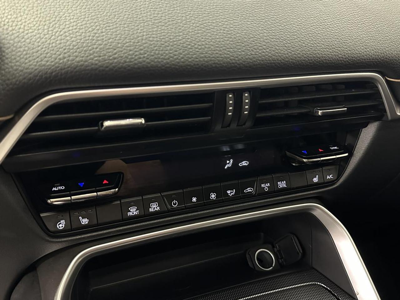 2025 Mazda CX-90 MHEV GT AWD - PANORAMIC/LEATHER/NAVI/ROOF/1 OWNER! Photo