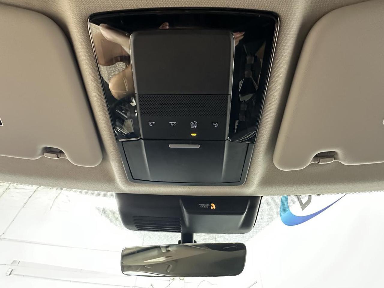 2025 Mitsubishi Outlander ES S-AWD - 7 PASS/10,000KM/1 OWNER! Photo