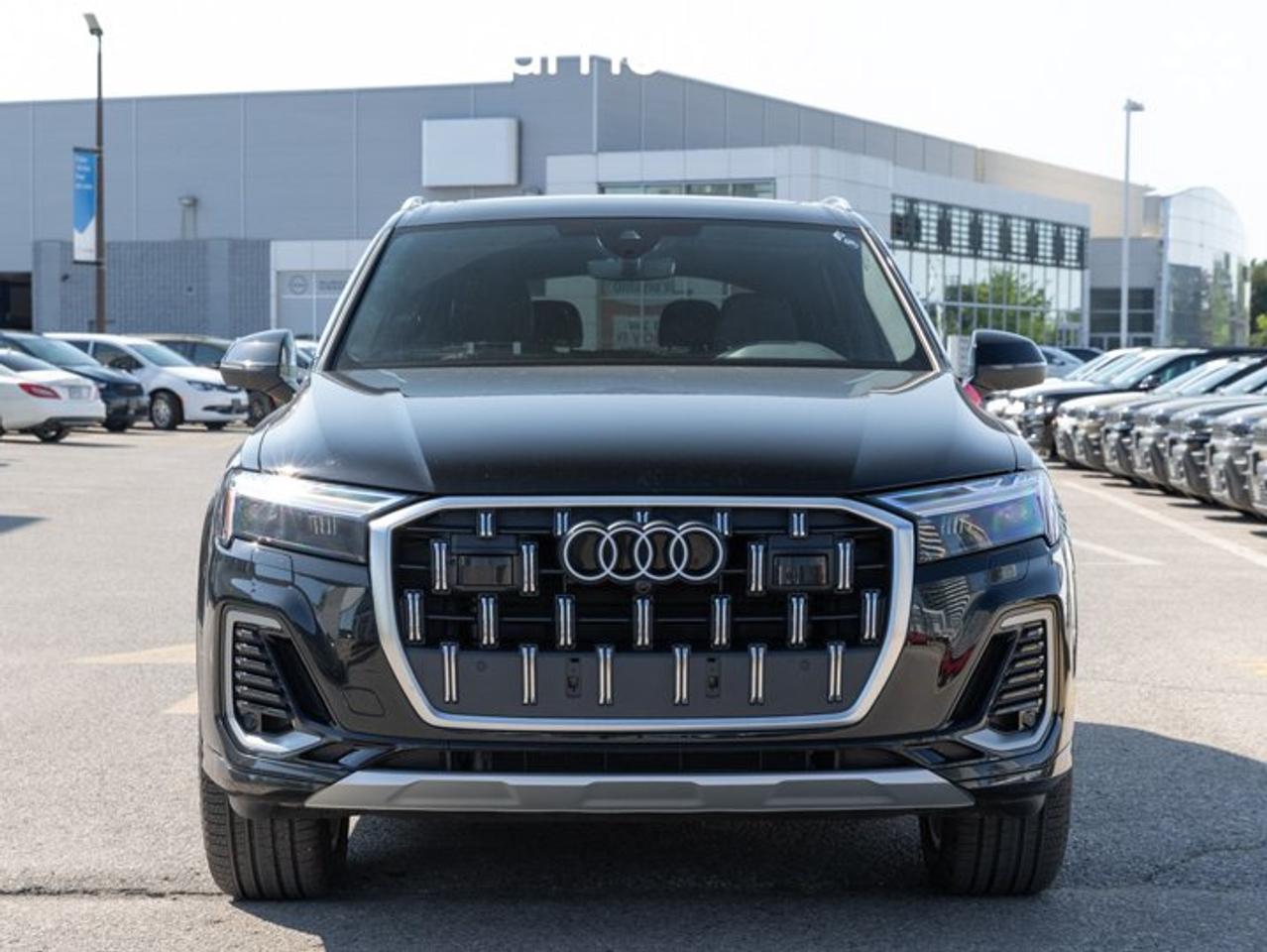2026 Audi Q7 45 TFSI quattro Apple CarPlay Android Auto 7-Passenger Seats  Power Liftgate Photo1