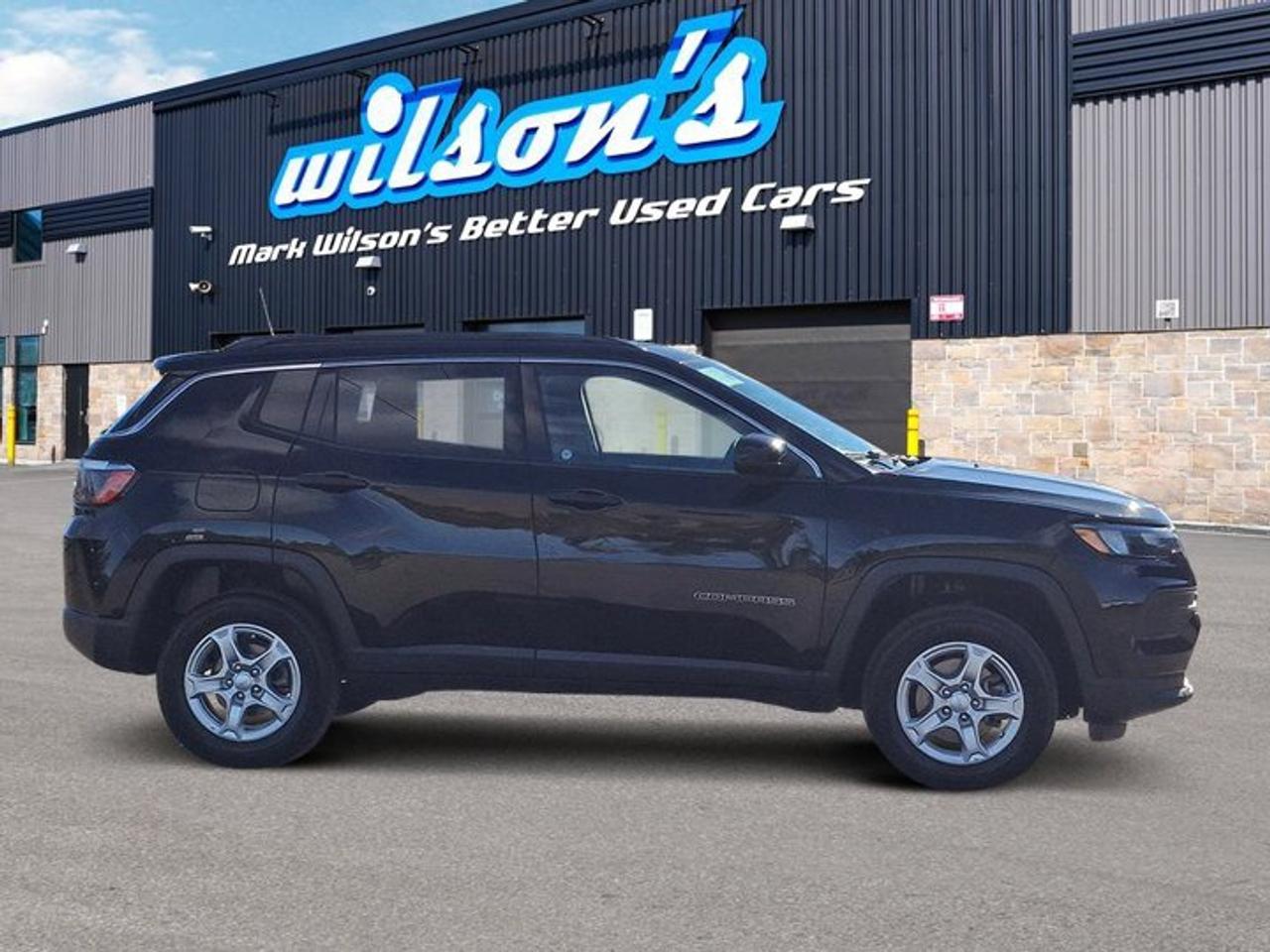 2022 Jeep Compass Sport 4x4 | Heated Seats | Reverse Cam | Carplay + Android Auto | Roof Rails | and More ! Photo