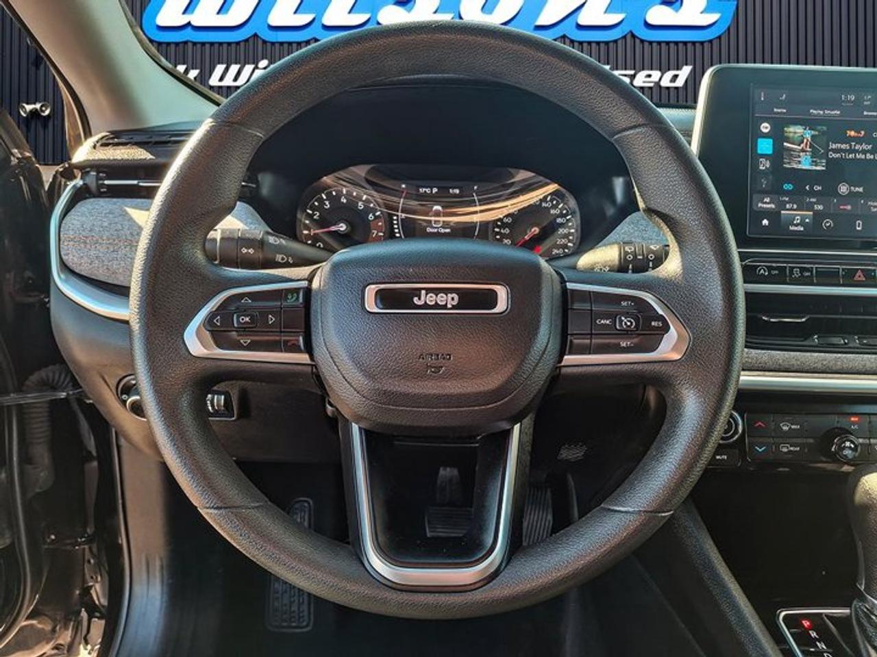 2022 Jeep Compass Sport 4x4 | Heated Seats | Reverse Cam | Carplay + Android Auto | Roof Rails | and More ! Photo