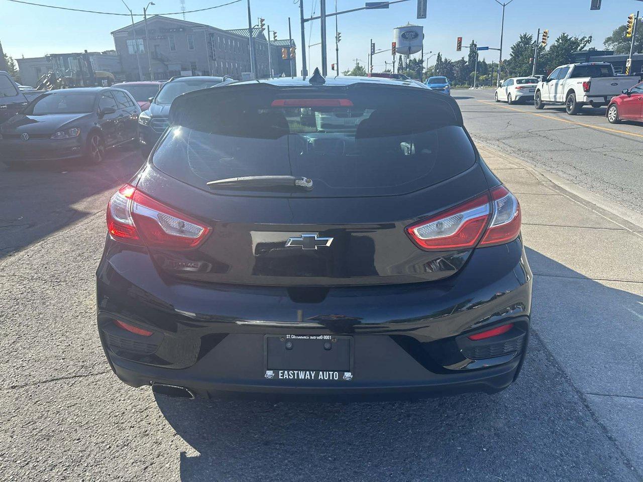 2018 Chevrolet Cruze LT Photo