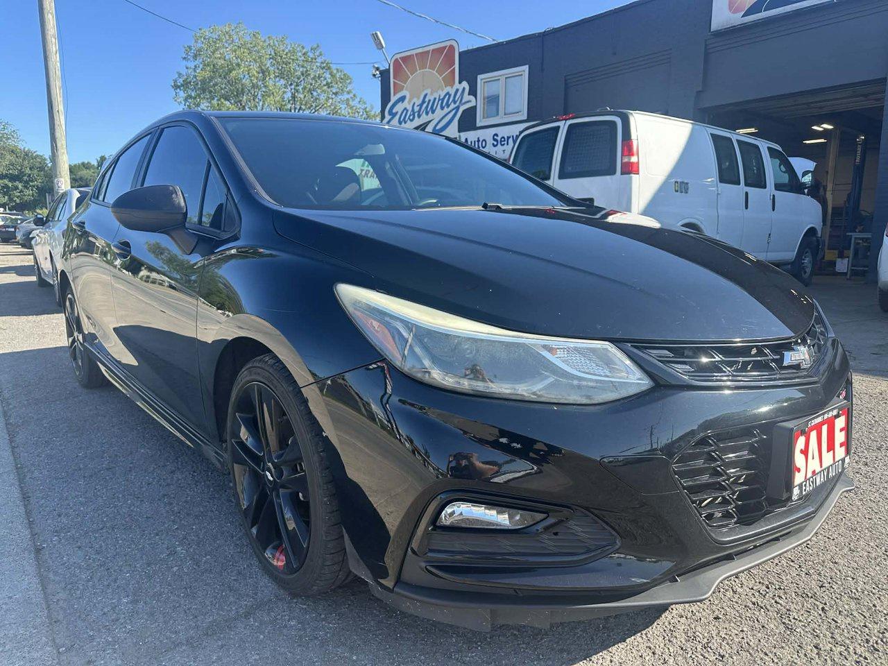 2018 Chevrolet Cruze LT - Photo #2
