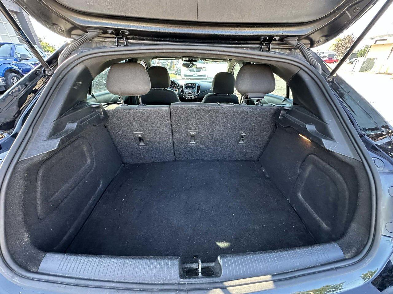 2018 Chevrolet Cruze LT - Photo #10