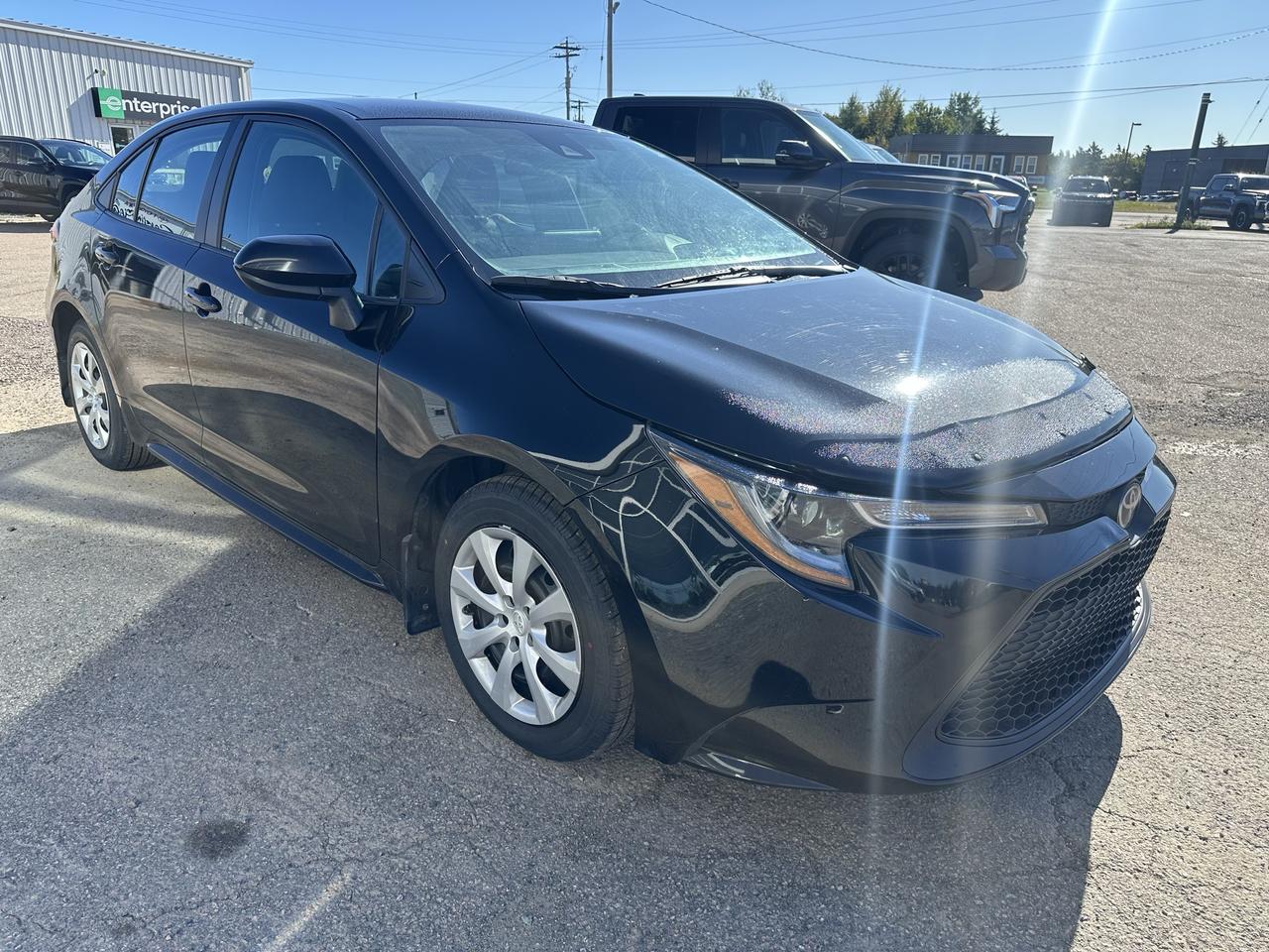 2022 Toyota Corolla LE Photo2